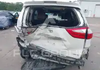 2018 Toyota SIENNA photo