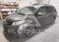 2018 Toyota SIENNA photo