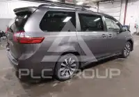 2018 Toyota SIENNA фото