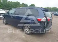 2018 Toyota SIENNA фото