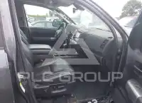 2018 Toyota SEQUOIA photo