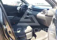 2018 Toyota C-HR photo