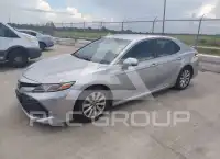2018 Toyota CAMRY фото