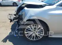 2018 Toyota CAMRY фото