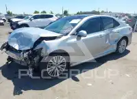 2018 Toyota CAMRY фото
