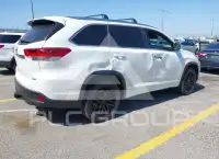 2018 Toyota Highlander фото