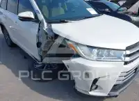 2018 Toyota Highlander photo