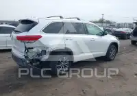 2018 Toyota Highlander photo