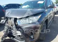 2018 Toyota Highlander фото