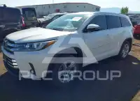 2018 Toyota Highlander photo