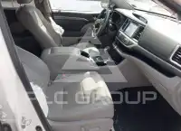 2018 Toyota Highlander photo