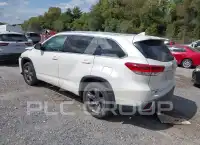 2018 Toyota Highlander photo