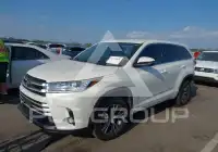 2018 Toyota Highlander photo