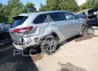 2018 Toyota Highlander photo