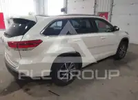 2018 Toyota Highlander photo
