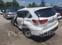 2018 Toyota Highlander фото