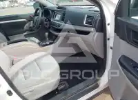 2018 Toyota Highlander photo