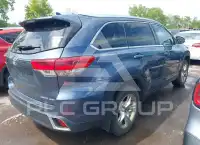 2018 Toyota Highlander photo