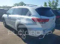 2018 Toyota Highlander фото