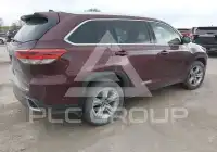 2018 Toyota Highlander photo