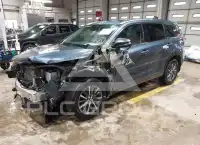 2018 Toyota Highlander photo