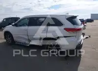 2018 Toyota Highlander photo