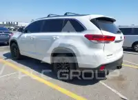 2018 Toyota Highlander фото