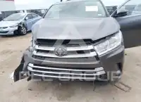 2018 Toyota Highlander фото