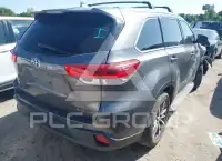 2018 Toyota Highlander фото