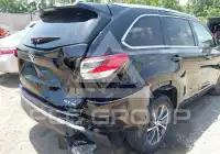 2018 Toyota Highlander photo