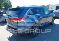 2018 Toyota Highlander фото