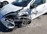 2018 Toyota PRIUS фото