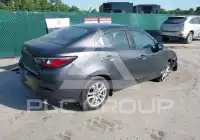 2018 Toyota YARIS фото
