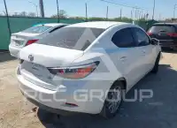 2018 Toyota YARIS фото