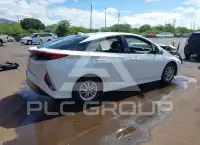2018 Toyota PRIUS photo