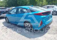 2018 Toyota PRIUS фото