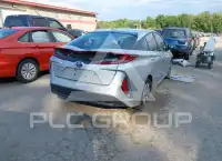 2018 Toyota PRIUS фото