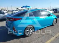 2018 Toyota PRIUS photo