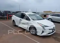 2018 Toyota PRIUS photo