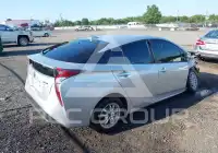 2018 Toyota PRIUS photo