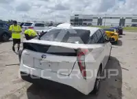 2018 Toyota PRIUS фото