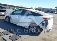 2018 Toyota PRIUS фото