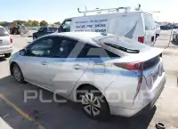 2018 Toyota PRIUS photo