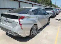 2018 Toyota PRIUS photo