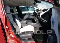 2018 Toyota PRIUS фото