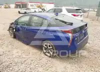 2018 Toyota PRIUS фото