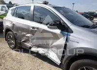 2018 Toyota RAV4 фото