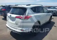 2018 Toyota RAV4 фото