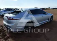 2018 KIA Stinger photo