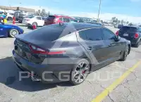 2018 KIA Stinger photo